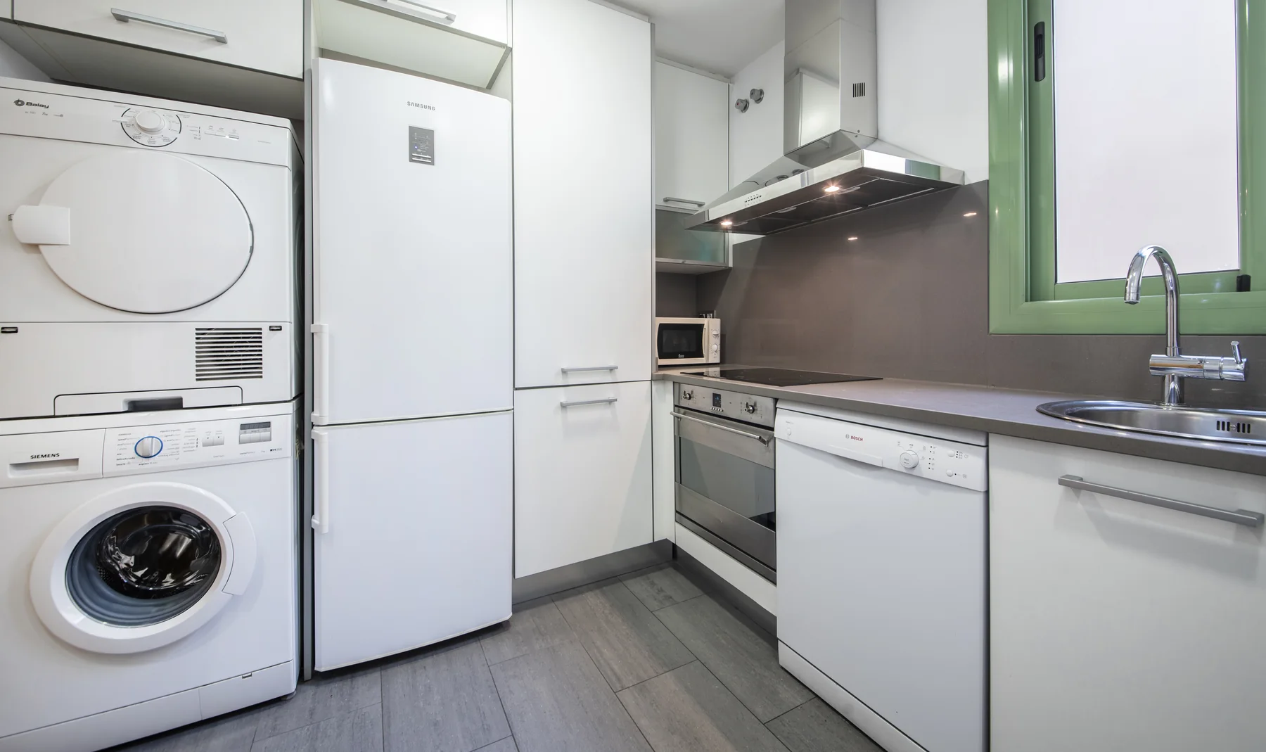 Suite Celia detall cuina totalment equipada 3