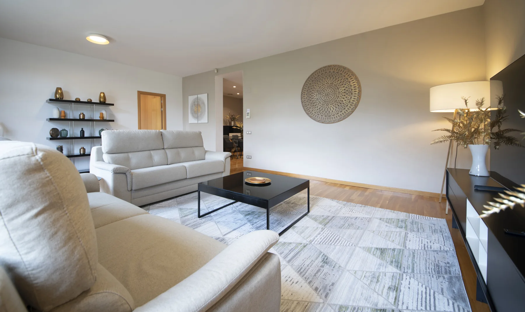 Suite Celia ampli detall sala d'estar 40