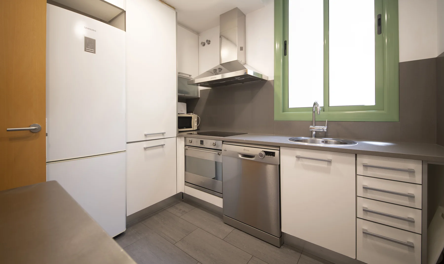 Suite Celia detall cuina totalment equipada 54