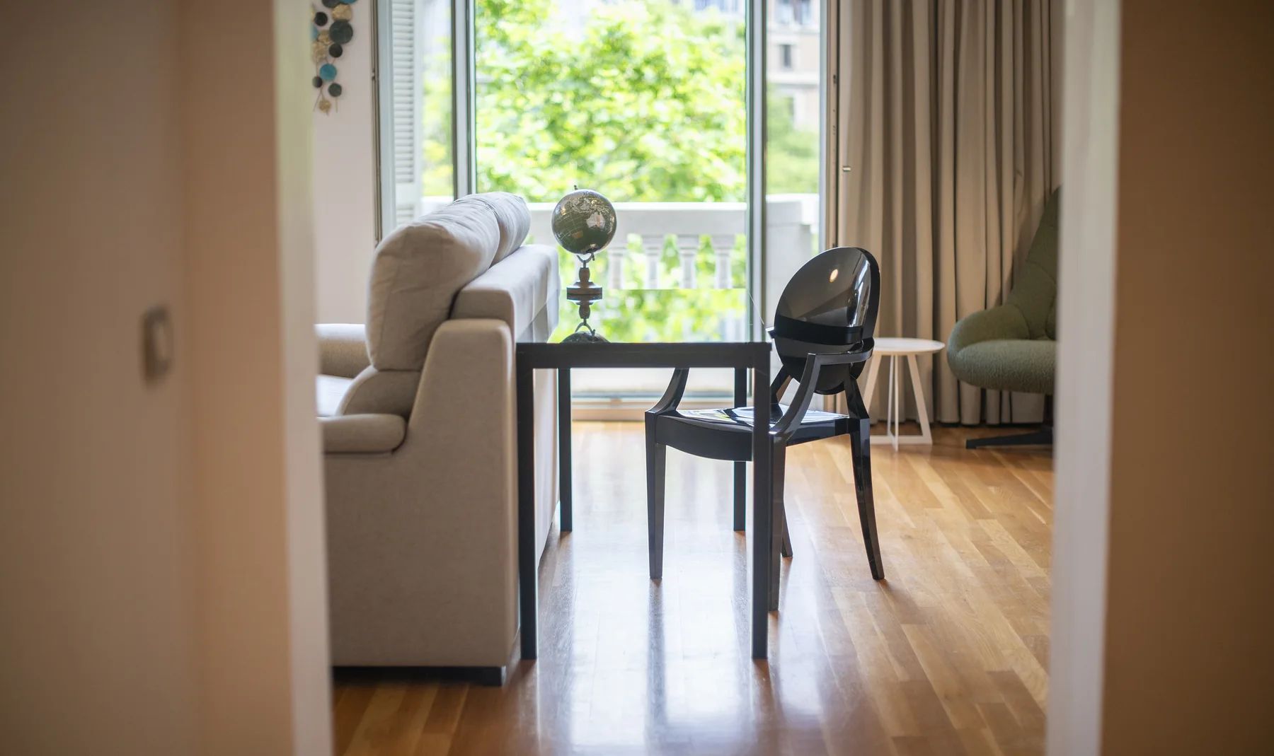 Suite Celia passeig de gràcia balcó i vista a la ciutat 75