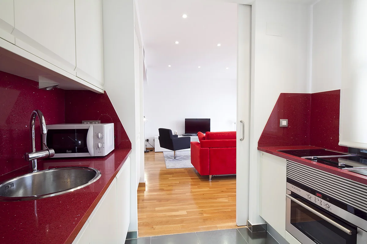 Suite Divina cuina vista des de la sala d'estar