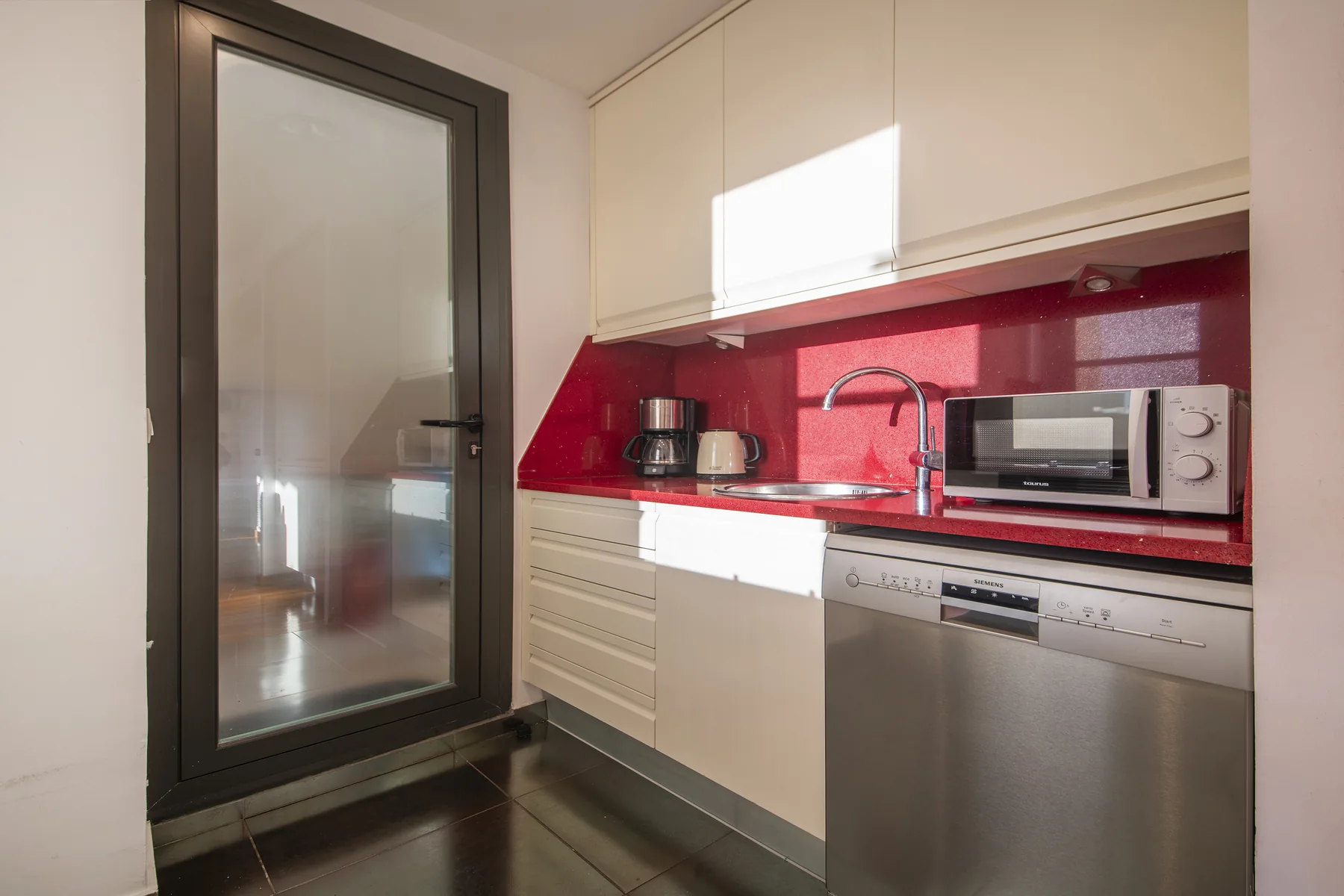 Suite Divina cuina amb rentaplats i microones