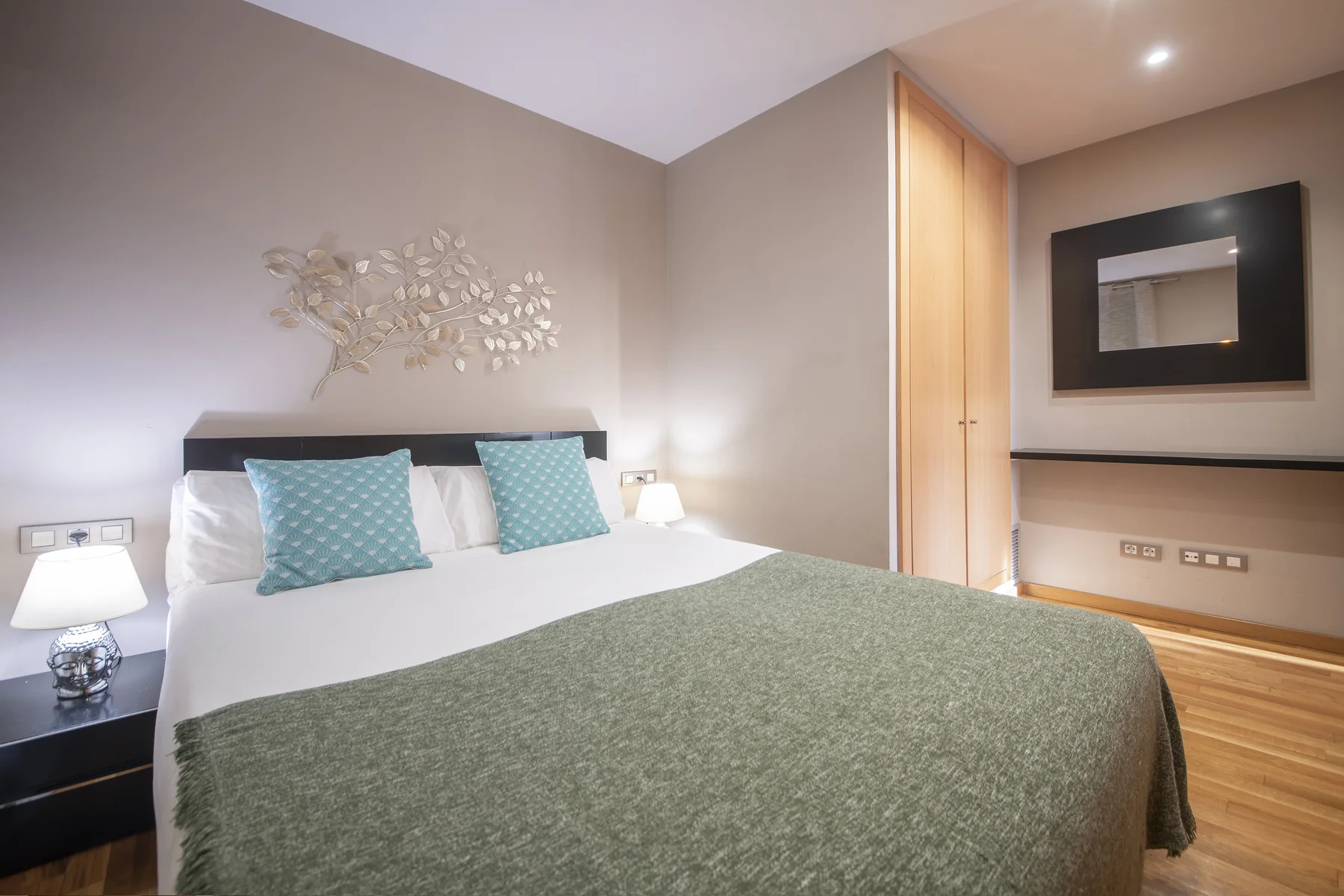 Suite Divina dormitori queen i entrada en suite