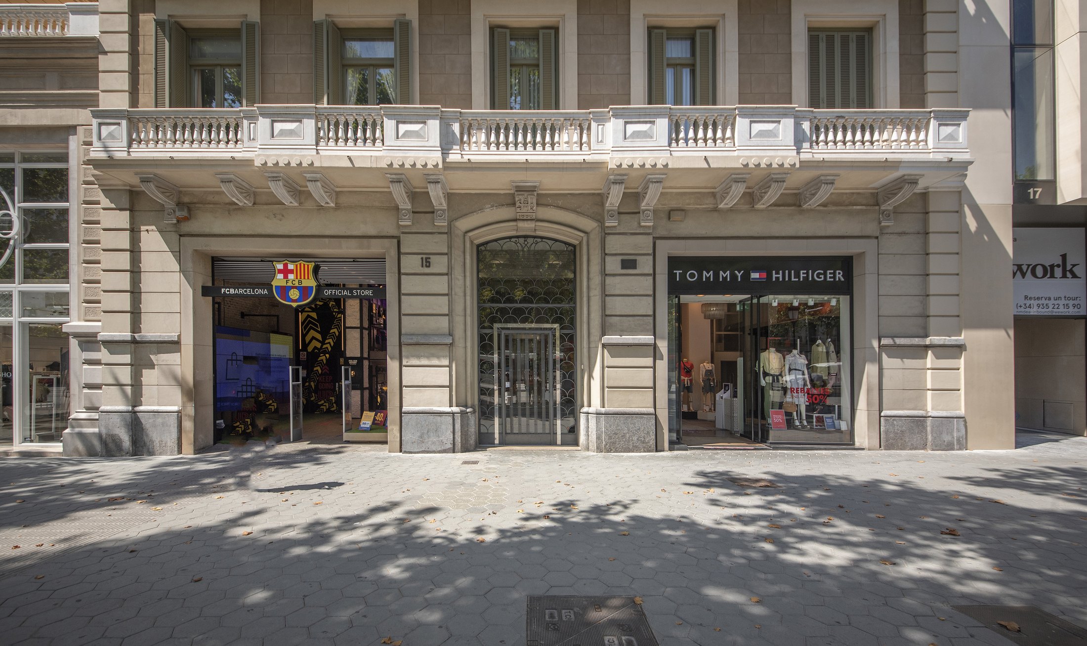 Entrada carrer Passeig de Gràcia 15 a Barcelona